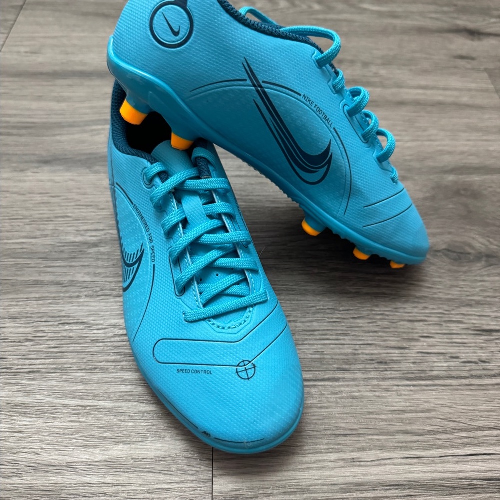 NWOT ⚽️ Nike Mercurial Vapor 14 Club FG/MG Soccer Cleats – Youth 2Y
